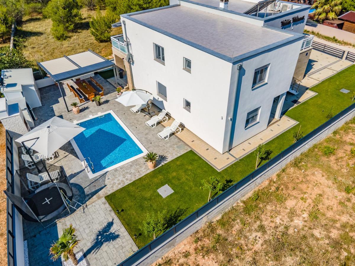 Villa Wiena Vir Exterior photo